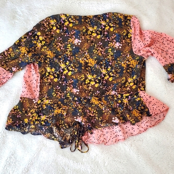 Urban Outfitters Patchwork Wrap Blouse Size:S EUC - Picture 3 of 6